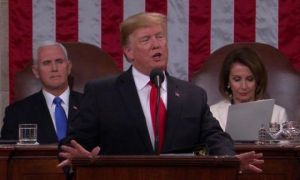 Trump muốn ngăn Trung Quốc 'ăn cắp' việc làm và thịnh vượng Mỹ