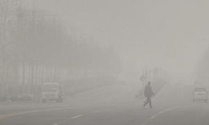 Người dân Trung Quốc đón Tết trong không khí ô nhiễm nặng