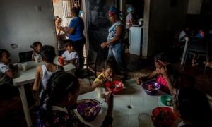 Cuộc sống khó khăn gấp bội của người Venezuela dưới lệnh trừng phạt của Mỹ