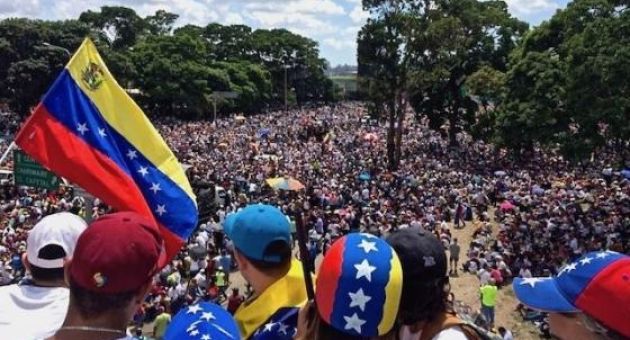 Khủng hoảng Venezuela có thể sẽ khiến TQ mất trắng khoản nợ hàng chục tỉ USD