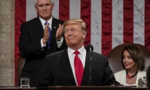 Tỷ lệ ủng hộ Tổng thống Trump đạt mức cao nhất trong 23 tháng cầm quyền