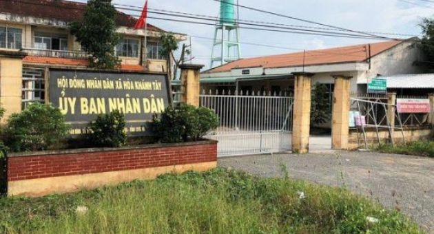 Trưởng công an xã đòi 300 triệu làm chứng minh thư được chuyển sang làm…...