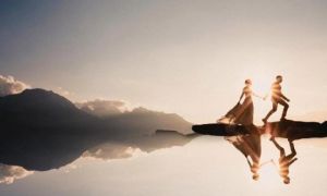 Sống lâu mới biết lòng người, yêu lâu mới hiểu chân tình, nông sâu