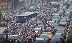 Hà Nội định cấm xe máy trên đường Lê Văn Lương hoặc Nguyễn Trãi