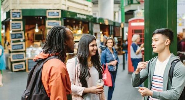 Bài viết gây bão của Việt Kiều về câu chuyện: “Đừng chơi với người Việt”