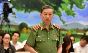 Tiền trong dân rất nhiều, vì sao, thưa Bộ trưởng?