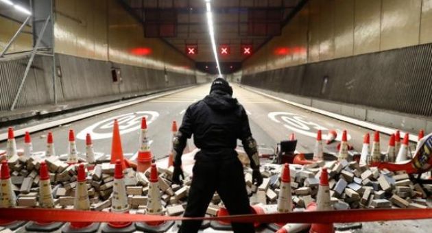 Hỗ trợ đưa sinh viên Việt Nam tại Hong Kong về nước