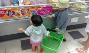 Miếng đậu phụ nát và bài học dạy con cực thông thái của người mẹ trẻ