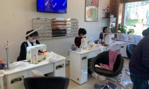 Phong trào may khẩu trang tặng dân bản địa của người Việt tại Séc thời COVID -19