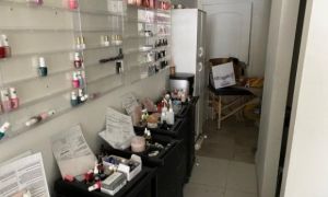 Hàng loạt tiệm nail, nhà  hàng của người Việt bị đập phá, đốt cháy vì biểu...