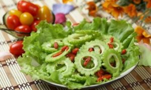 Bất ngờ 7 công dụng của mướp đắng trong ngày hè nóng bức