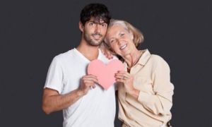 Hẹn hò với đàn ông trẻ hơn 10 tuổi khiến phụ nữ hạnh phúc nhất