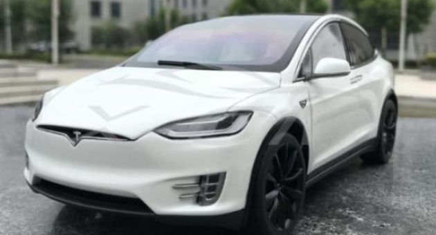 Một người Việt tử vong trong vụ tai nạn xe Tesla tại Đức