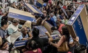 10 năm qua, Black Friday ‘ngốn’ tiền của khách thế nào?