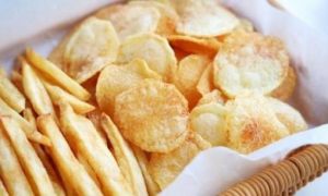 Thêm một bước khi chiên khoai tây, khoai sẽ mềm trong giòn ngoài, để lâu không...