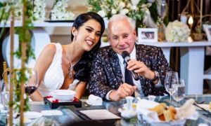 Cô gái Việt 27 tuổi yêu đại gia Mỹ 73 tuổi: Anh nhớ tôi đến phát khóc, cưng lắm