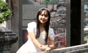 Nữ sinh biết 5 ngoại ngữ, là sinh viên năm ba khi mới 18 tuổi