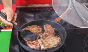 Đầu bếp nhà hàng tiết lộ: Mẹo chiên rán giòn rụm mà không bị dầu ăn bắn ra ngoài