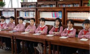 Ai cũng tò mò bà mẹ của ca sinh 8 này đã dạy gì mà các con đều thông minh học...