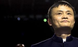 Nghe theo khẩu hiệu 'Còn trẻ mà, cứ tiêu đi, chỉ cần đi vay' của Jack Ma, hàng...