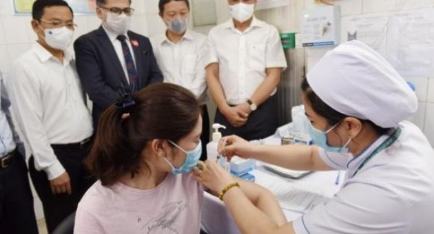TP.HCM: 3 người sốc phản vệ sau khi tiêm vắc xin ngừa COVID-19