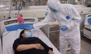 Hai bệnh nhân Covid-19 rất nặng ở Hà Nội và Đà Nẵng