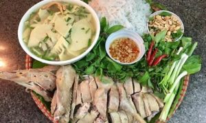 Bí quyết nấu bún măng vịt ngon mê ly chỉ trong 15p