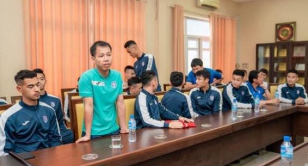 Chủ 3 vườn lan tặng CLB Than Quảng Ninh 1,5 tỉ để đội bóng vượt khó