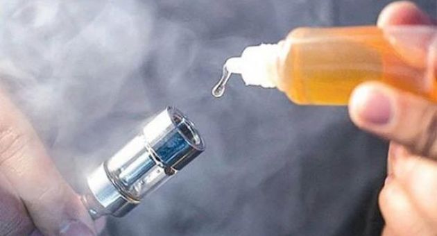 Một nam sinh hôn mê vì nuốt phải tinh dầu thuốc lá điện tử