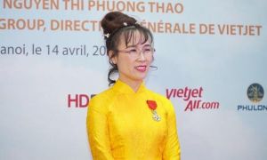 Bà Nguyễn Thị Phương Thảo nhận Huân chương Bắc đẩu bội tinh