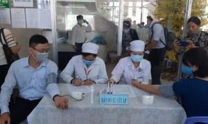 Cần Thơ tiêm vắc xin ngừa COVID-19 cho lực lượng phòng chống dịch