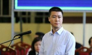 /thumb/thumb.php?src=images/stories/content/2021/04/20/42_1_trum-co-bac-phan-sao-nam-gia-bang-chung-lap-cong-de-duoc-tha-tu.jpg&w=300&h=180&zc=1&q=80&a=c