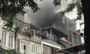 Hà Nội: Cháy nhà hàng Nét Huế trên phố Thái Hà, người dân nháo nhào bỏ chạy,...