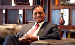 Tỷ phú thế giới chỉ đi 1 đôi giày và bài học ki bo để dạy con về giá trị của...