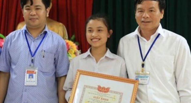 Nữ sinh nhặt được tài sản 500 triệu đồng: 'Nhớ lời dạy của ông bà, em đứng im...
