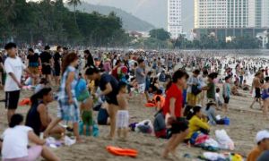 Khách Việt đi chơi ngày lễ: 'Biết vậy ở nhà cho lành'