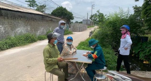 Hà Nội phong tỏa thôn hơn 2.000 dân