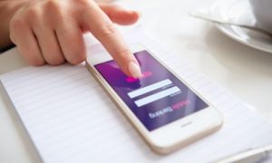 Lừa đăng ký tiêm vắc-xin Covid-19 để đánh cắp tài khoản ngân hàng