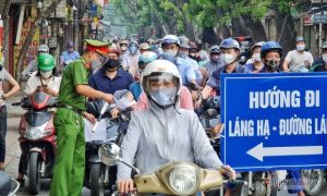 Để dân ùn ứ ở các chốt kiểm tra thì bao giờ mới hết giãn cách?