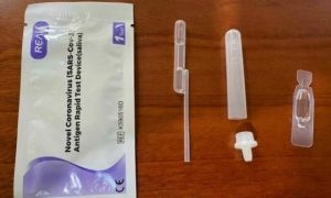 Kit test nhanh Covid-19 bằng nước bọt được rao bán rầm rộ