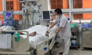 1 tháng, 6/12 người tại TP.HCM tử vong do uống rượu công nghiệp