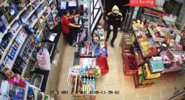 Công an Hà Nội truy tìm tên cướp ở siêu thị Vinmart+