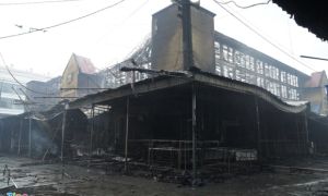 Cháy trung tâm thương mại ở Hải Phòng, nhiều tiểu thương bật khóc