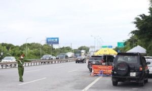 Hà Nội vẫn duy trì 22 chốt kiểm soát dịch tại cửa ngõ
