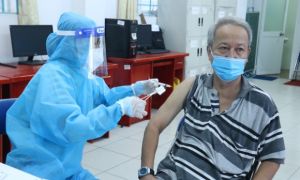 Bộ Y tế: Đảm bảo tiêm ít nhất 2 triệu liều vắc xin COVID-19 mỗi ngày