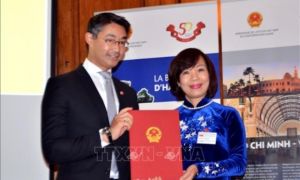 Ông Philipp Rösler được trao quyết định bổ nhiệm Lãnh sự danh dự đầu tiên của...