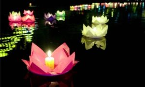 Nhà thờ, chùa cùng đánh chuông trong đêm tưởng niệm đồng bào mất vì COVID-19