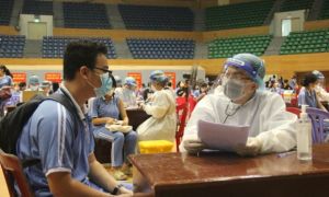 Đà Nẵng tiêm vắc xin cho học sinh lớp 8, 9 trong 3 ngày