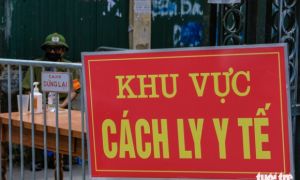 Bác sĩ không hiểu cách chống dịch COVID-19 bằng việc cấm ra đường ban đêm