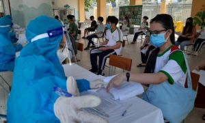 Cần Thơ 'kỷ lục' 989 ca COVID-19 trong 1 ngày dù tỉ lệ phủ vắc xin đã khá hơn